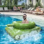Bouée Tank avec pulvérisateur à deau - Kf s b cce c ada a cd d aaem - Summer Waterfun